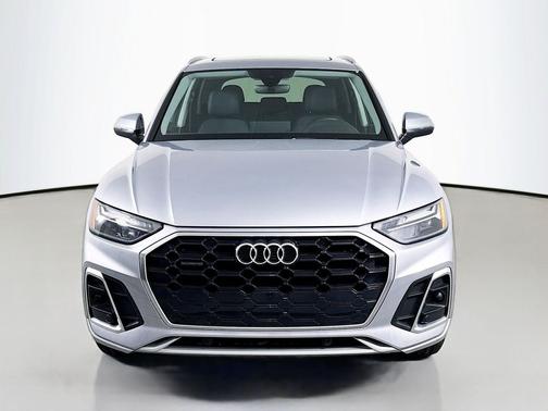Florett Silver Metallic 2023 Audi Q5 45 S line Premium