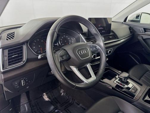 Florett Silver Metallic 2023 Audi Q5 45 S line Premium
