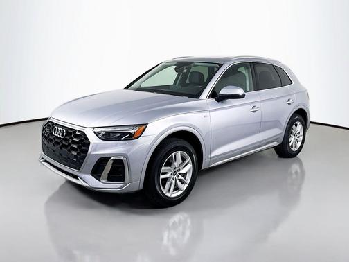 Florett Silver Metallic 2023 Audi Q5 45 S line Premium