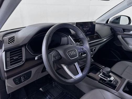 2023 Audi Q5 40 Premium Plus