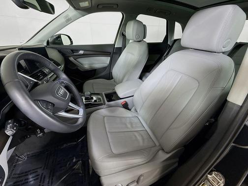2023 Audi Q5 40 Premium Plus