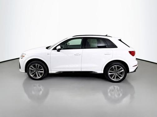 2023 Audi Q3 Premium 45 TFSI S line quattro Tiptronic