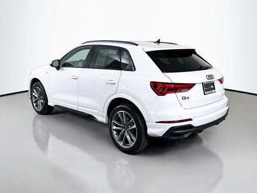 2023 Audi Q3 Premium 45 TFSI S line quattro Tiptronic