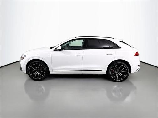 2023 Audi Q8 Premium Plus 55 TFSI quattro Tiptronic