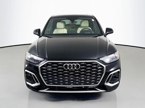 2022 Audi Q5 45 S line Prestige