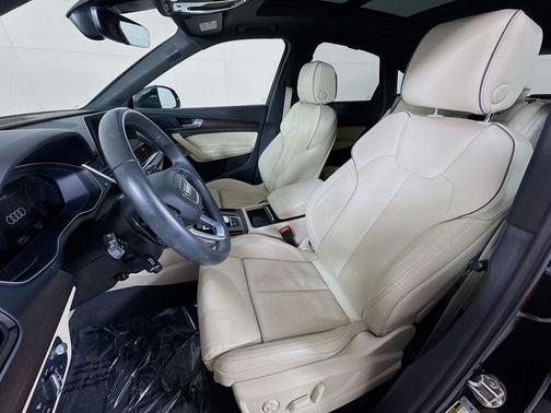 2022 Audi Q5 45 S line Prestige