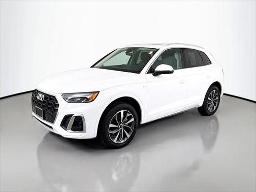 2022 Audi Q5 Premium 45 TFSI S line quattro S tronic