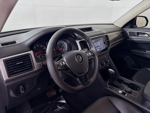 2020 Volkswagen Atlas 3.6L SE w/Technology