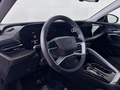 2025 Audi Q5 Premium TFSI quattro S tronic