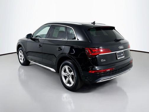 2023 Audi Q5 40 Premium
