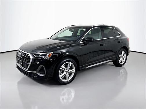 2022 Audi Q3 Premium Plus 45 TFSI S line quattro Tiptronic