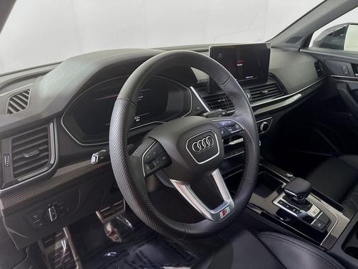2025 Audi SQ5 3.0T Premium Plus