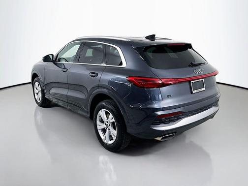 2025 Audi Q5 Premium TFSI quattro S tronic