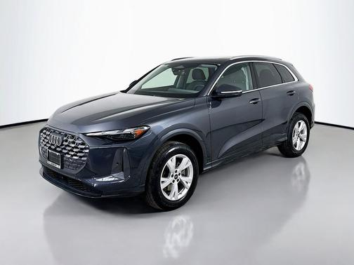 2025 Audi Q5 Premium TFSI quattro S tronic