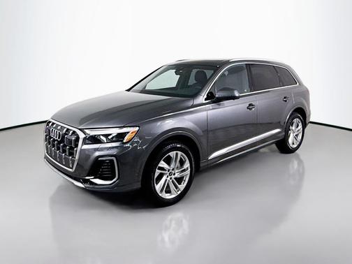2025 Audi Q7 55 Premium Plus