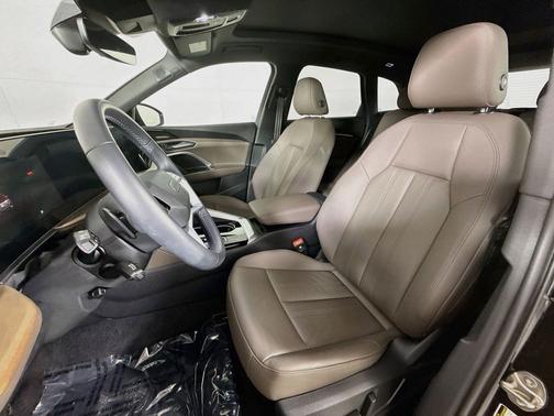 Mythos Black Metallic 2025 Audi Q5 2.0T Premium Plus
