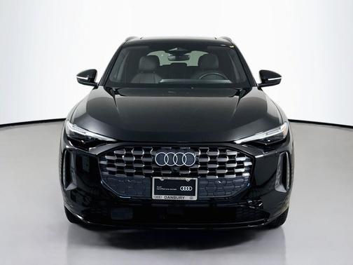 Mythos Black Metallic 2025 Audi Q5 2.0T Premium Plus