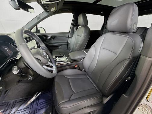 2025 Audi Q7 55 Premium Plus