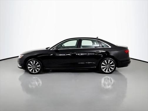 2022 Audi A4 Premium Plus 40 TFSI quattro S tronic