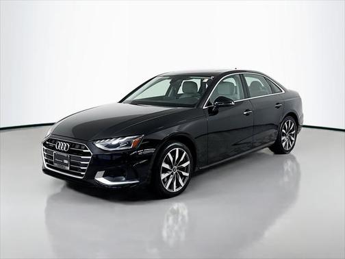 2022 Audi A4 Premium Plus 40 TFSI quattro S tronic
