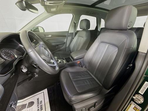 Green Metallic/SDS 2018 Audi Q5 2.0T Tech Premium