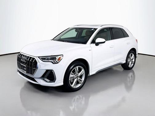 Glacier White Metallic 2022 Audi Q3 45 S line Premium Plus