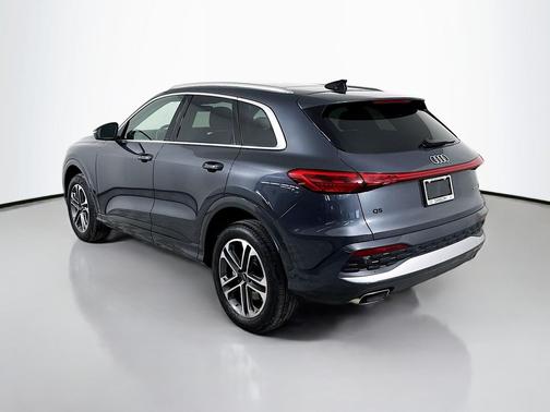 2025 Audi Q5 Premium TFSI quattro S tronic