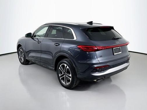 2025 Audi Q5 Premium TFSI quattro S tronic