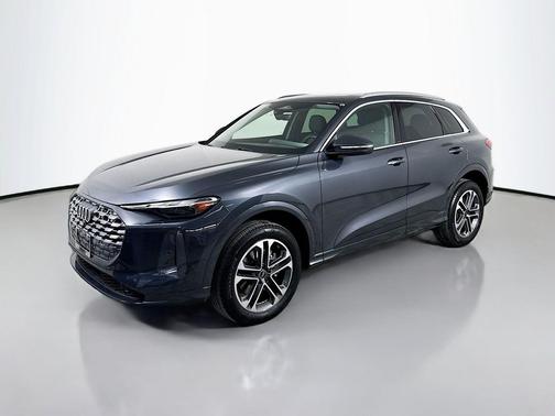 2025 Audi Q5 Premium TFSI quattro S tronic