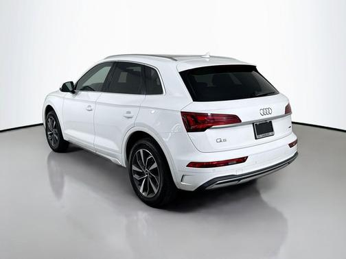 Ibis White 2021 Audi Q5 45 Premium