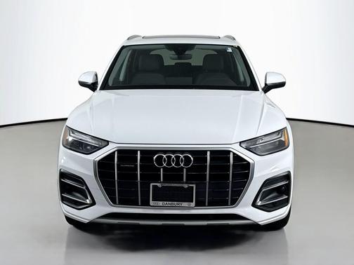 Ibis White 2021 Audi Q5 45 Premium