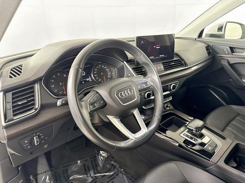 Ibis White 2021 Audi Q5 45 Premium