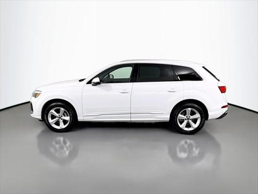 2025 Audi Q7 Premium 45 TFSI quattro Tiptronic