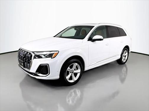 2025 Audi Q7 Premium 45 TFSI quattro Tiptronic