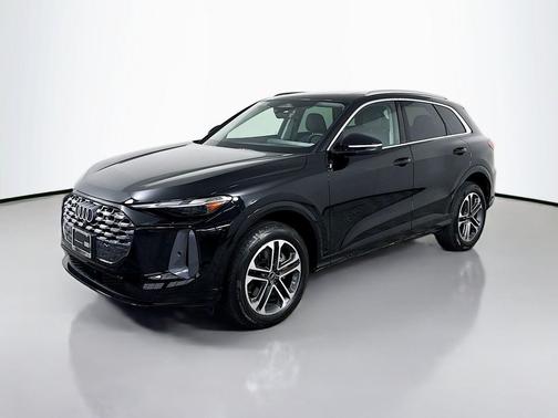 Mythos Black Metallic 2025 Audi Q5 Premium TFSI quattro S tronic