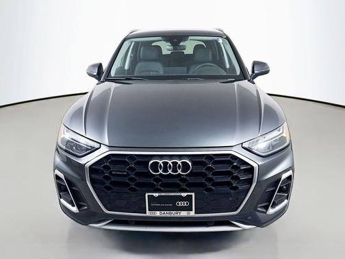Daytona Gray Pearl Effect 2023 Audi Q5 45 S line Premium