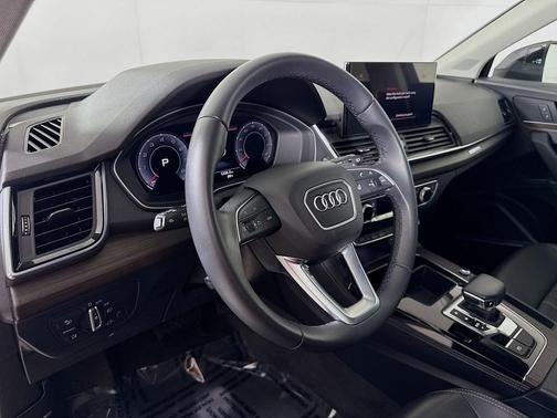 2023 Audi Q5 45 S line Premium Plus