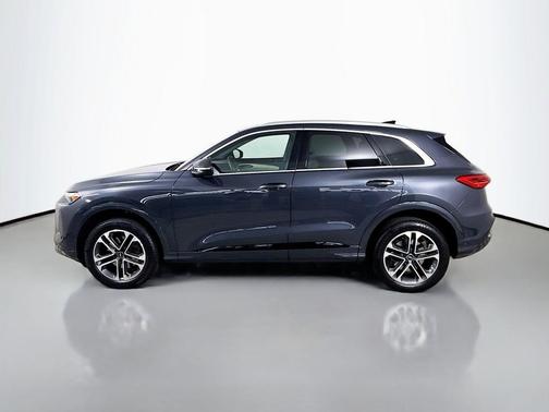 Tambora Gray Metallic 2025 Audi Q5 Premium TFSI quattro S tronic