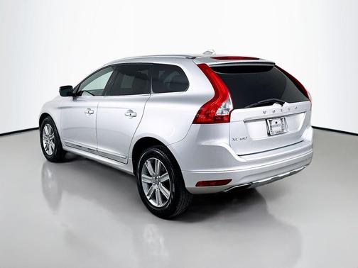 2016 Volvo XC60 T6 Drive-E