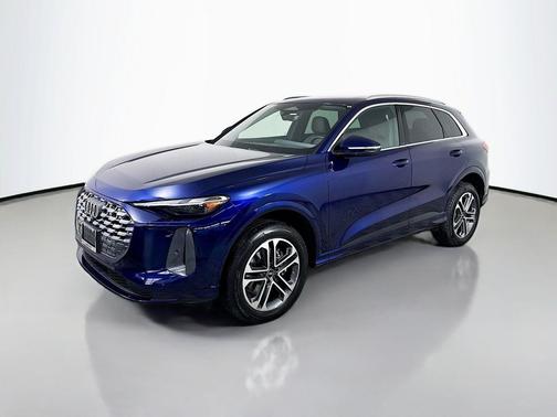 2025 Audi Q5 Premium TFSI quattro S tronic