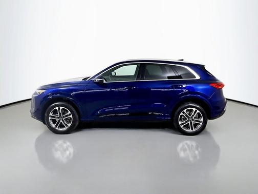 2025 Audi Q5 Premium TFSI quattro S tronic