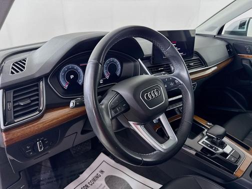 2023 Audi Q5 45 S line Premium Plus