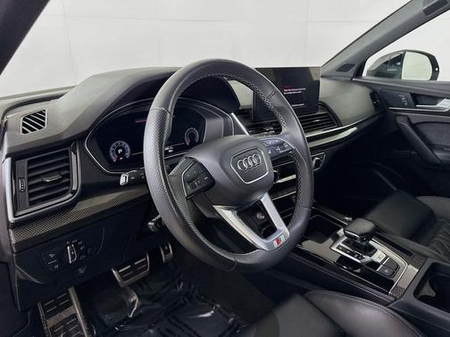 Mythos Black Metallic 2023 Audi SQ5 3.0T Premium Plus