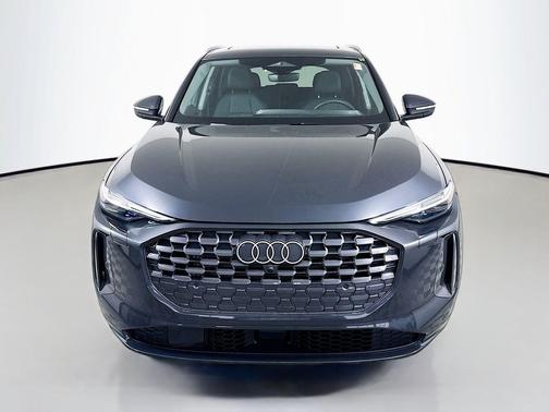 Tambora Gray Metallic 2025 Audi Q5 Premium Plus TFSI quattro S tronic