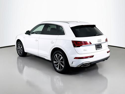 2024 Audi Q5 45 S line Premium Plus