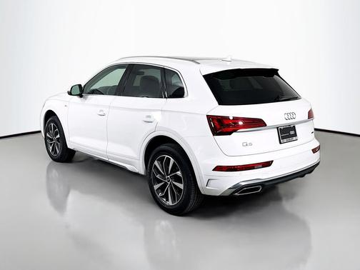 2023 Audi Q5 45 S line Premium