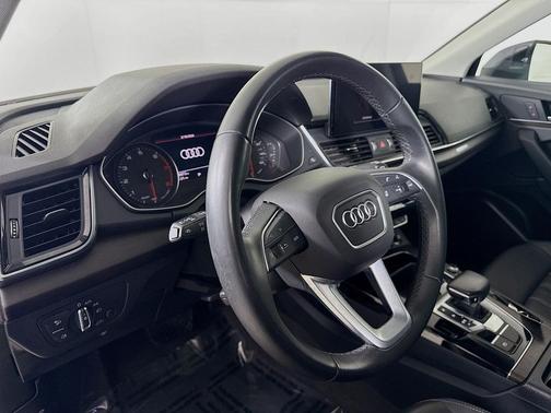 2023 Audi Q5 40 Premium