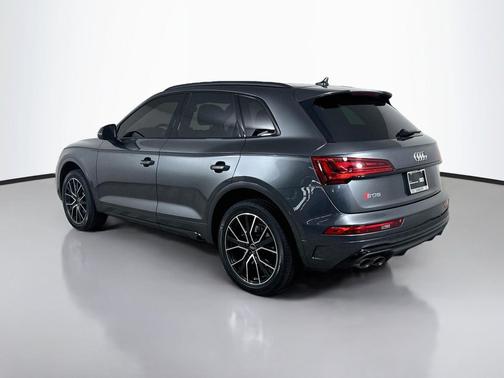 Daytona Gray Pearl Effect 2023 Audi SQ5 3.0T Premium Plus