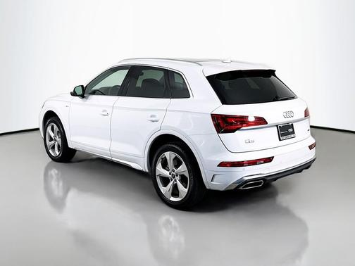 2023 Audi Q5 45 S line Premium Plus