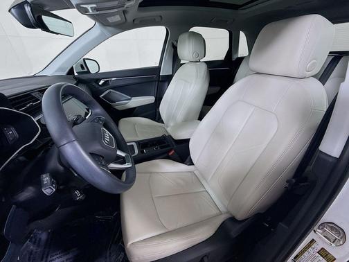 2024 Audi Q3 45 S line Premium Plus